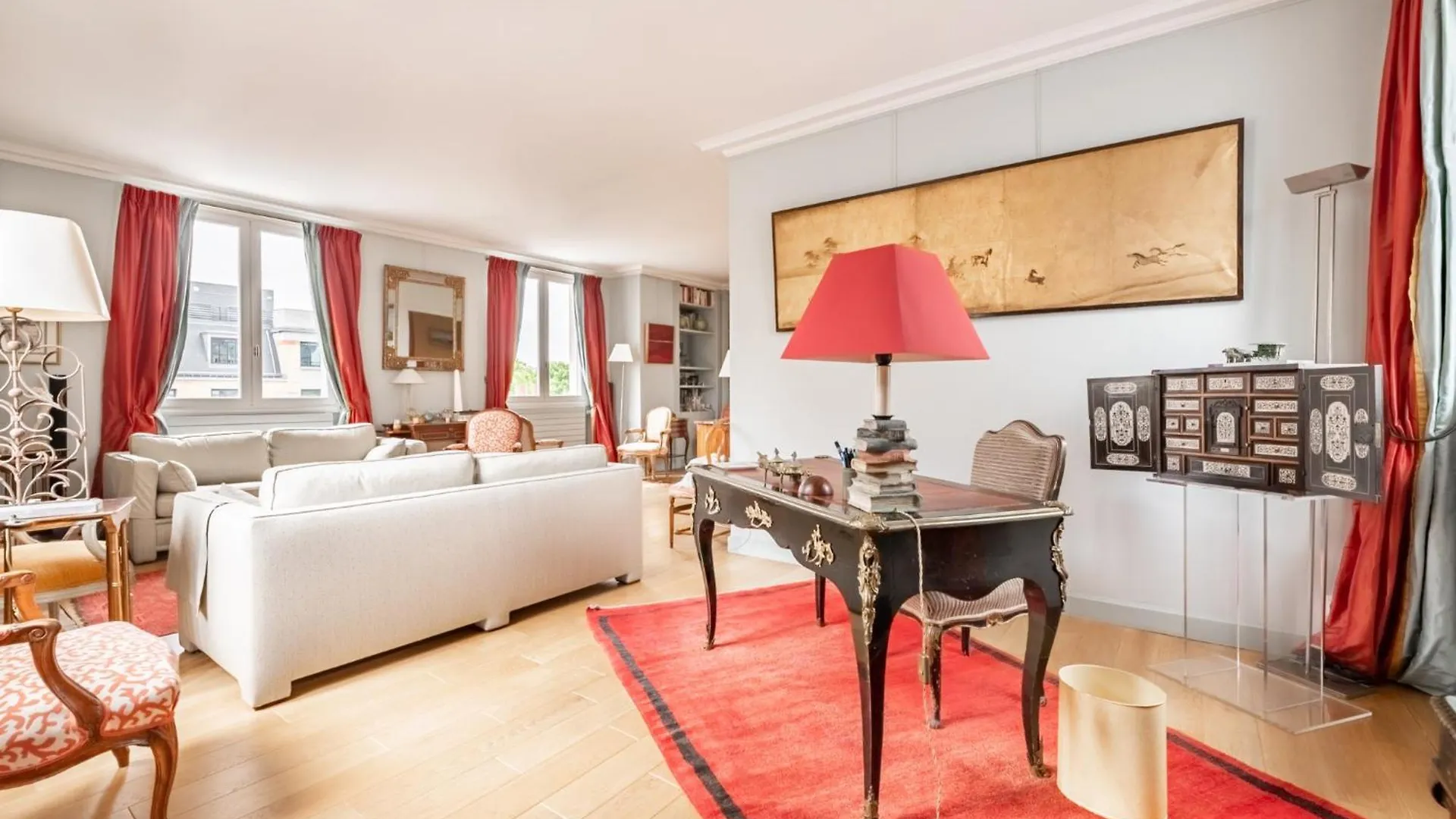 Veeve - A Romance In Rouge Paris